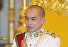 CAMBODGE – LÈSE MAJESTÉ: Avant son retour en novembre, Sam Rainsy attaque le Roi Sihamoni