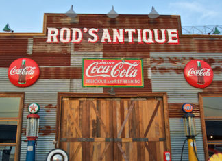 THAÏLANDE – SOCIÉTÉ : Le Rod Faï Night Market Rod Faï Night Market