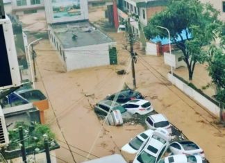 CHINE – INONDATIONS : Un métro submergé, les vidéos qui montrent la ville de Zhengzhou engloutie par les inondations