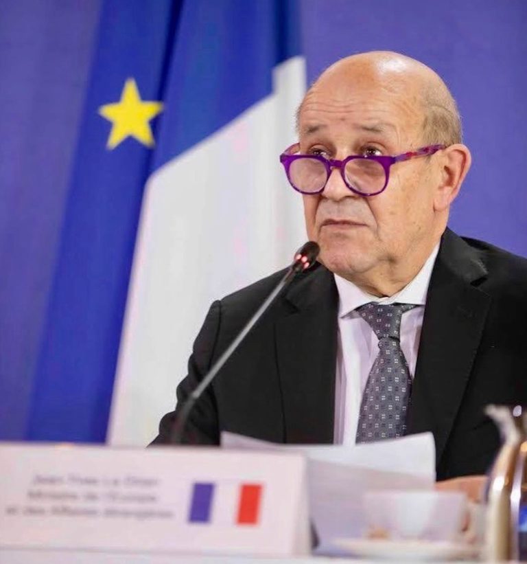 INDONÉSIE – FRANCE : Jean Yves Le Drian échange avec son homologue indonésien