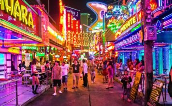 THAÏLANDE – SOCIÉTÉ : Une commission propose une loi légalisant la prostitution après 20 ans Bangkok bar