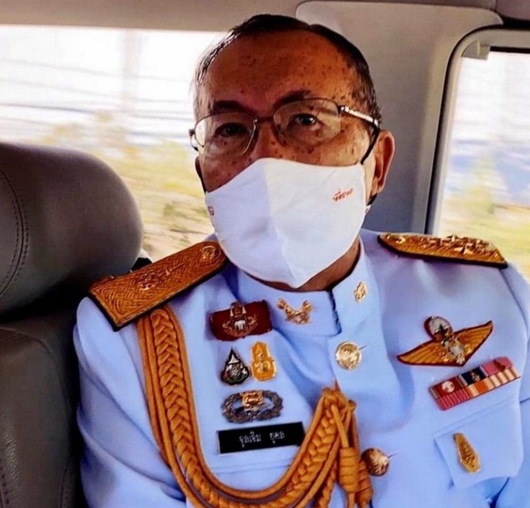 THAÏLANDE – POLITIQUE : Et si le gouvernement Thaïlandais était lâché par ses soutiens pour sa mauvaise gestion de la pandémie ?