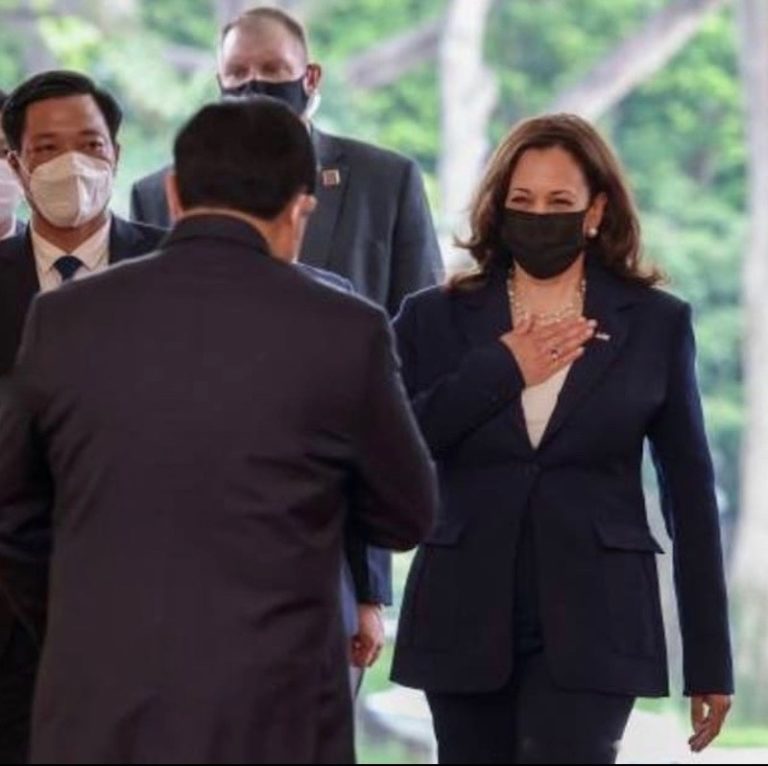 VIETNAM – ÉTATS-UNIS : Loin de l’Afghanistan, la vice-présidente américaine Kamala Harris courtise…le vieil adversaire vietnamien