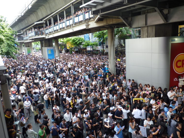 Nouvelle manif anti-amnistie à Silom ce midi