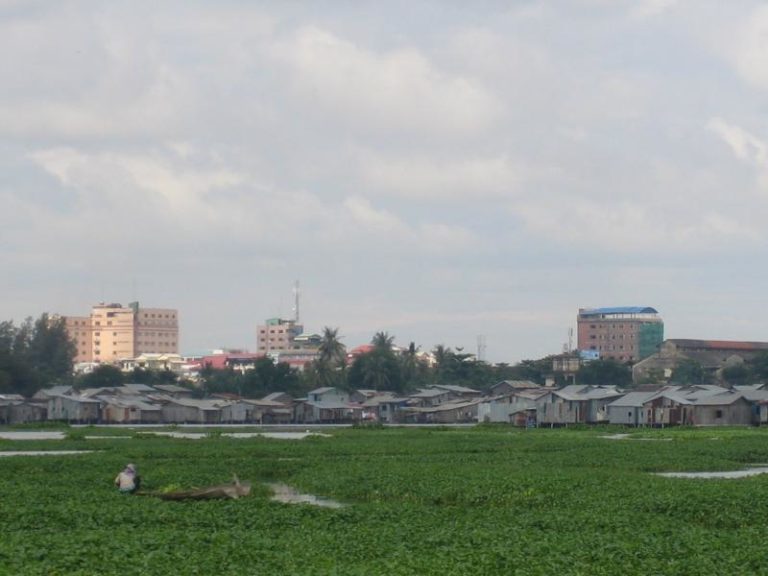 Phnom Penh, Le lac Boeung Kak vit ses derniers jours