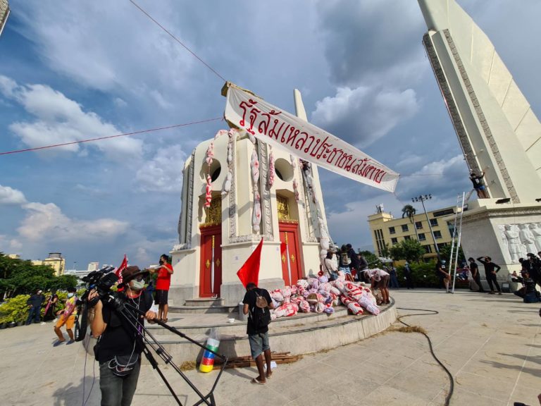 THAÏLANDE – POLITIQUE : Le manifestant blessé par balle à Bangkok est toujours dans le coma