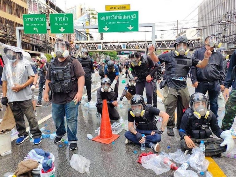 THAÏLANDE – POLITIQUE : En pleine pandémie, la répression des manifestations pro-démocratie accroit l’instabilité