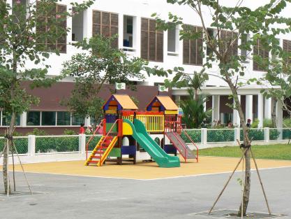 Rentrée paisible au Lycée français de Saigon