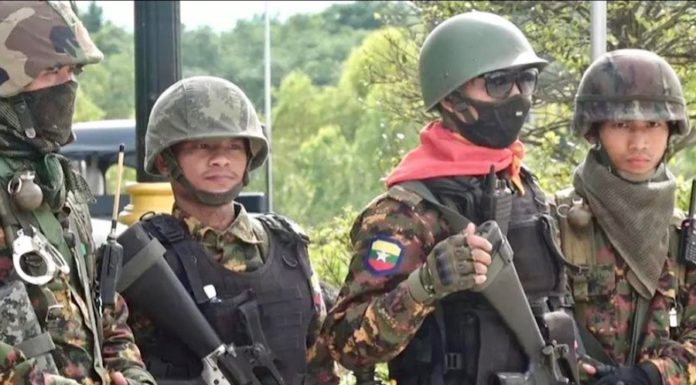 BIRMANIE EXPRESS – ACTUALITÉS : Que retenir de l’actualité birmane du 17 au 23 novembre ? Birmanie soldat