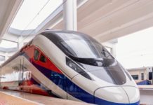 LAOS – INFRASTRUCTURE : Le train à grande vitesse Laos-Chine est à Vientiane TGV Laos Chine