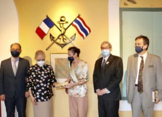 Visite de l'ambassadeur à Chanthaburi