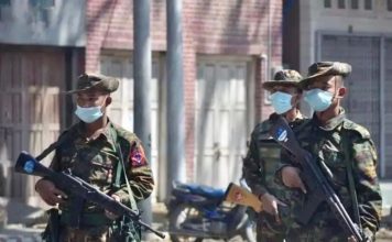 soldats en Birmanie