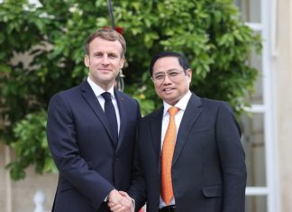 Pham Minh Chinh Emmanuel Macron