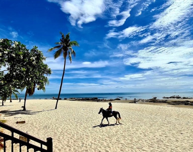 THAÏLANDE – TOURISME : Hua Hin désertée par les touristes ? Pas étonnant : les lecteurs de Gavroche préfèrent les….Canaries !