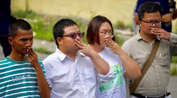 THAÏLANDE – POLITIQUE : Audience judiciaire cruciale le 10 novembre pour trois activistes thaïlandais des droits de l’homme activistes pro démocratie thaïlande