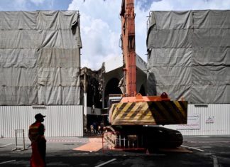 démolition du cinéma La Scala à Bangkok