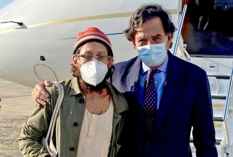 BIRMANIE – JUSTICE : Condamné à onze ans de prison, le journaliste Danny Fenster expulsé de Birmanie