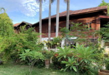 THAÏLANDE – CHRONIQUE : « Ma maison en bois : les ancêtres veillent » Maison en bois
