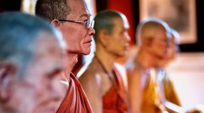 THAÏLANDE – TOURISME : Vous êtes de retour en Thaïlande ? Apprenez à méditer comme les moines bouddhistes moines boudhistes