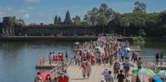 Touristes angkor Cambodge