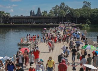 Touristes angkor Cambodge