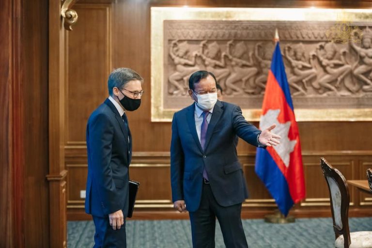 CAMBODGE – DÉFENSE : Ce qu’il faut penser de l’embargo américain du 8 décembre sur les armes