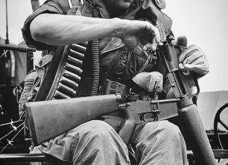 CAMBODGE – DÉFENSE : Tous les vieux fusils M16 de la guerre du Vietnam seront détruits M16 fusil