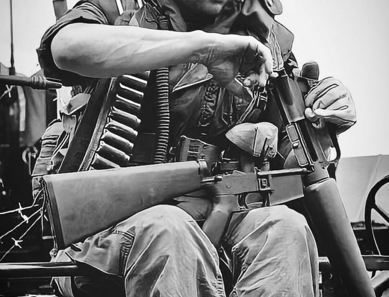 CAMBODGE – DÉFENSE : Tous les vieux fusils M16 de la guerre du Vietnam seront détruits