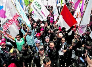 INDONÉSIE – SOCIAL : Les métropoles indonésiennes paralysées par une série de grèves Indonésie manifestation