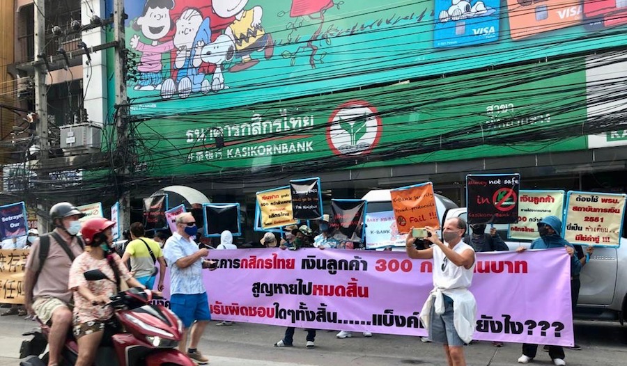 Manifestation Pattaya Banque
