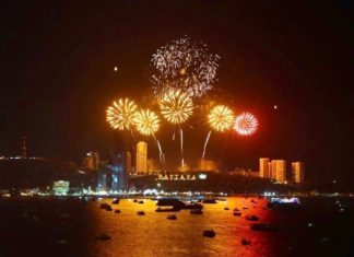 nouvel an feux artifice Thaïlande