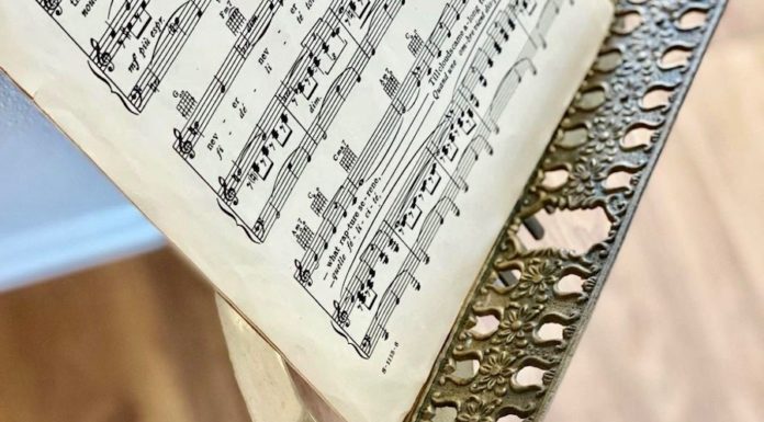 lutrin roman singapour