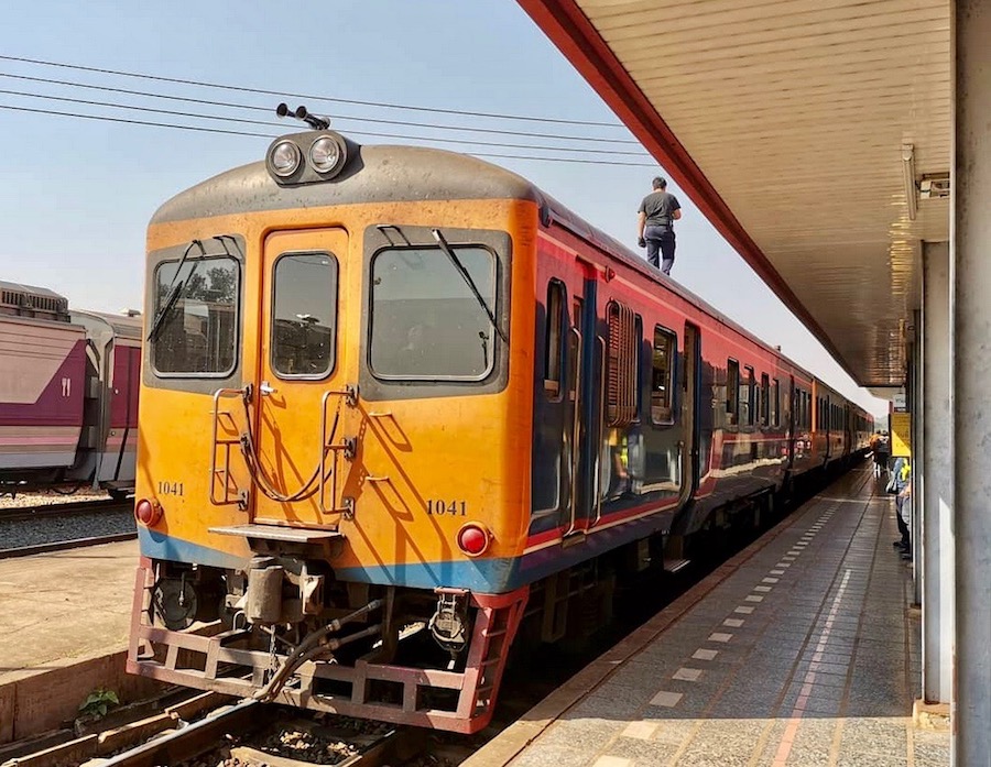 Nong Khai train