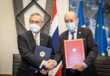 THAÏLANDE – FRANCE : Une feuille de route franco-thaïlandaise pour consolider la relation entre Paris et Bangkok Jean-Yves Le Drian et Don Pramudwinai