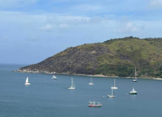 THAÏLANDE – DÉSASTRE : Un incendie de forêt dans la région de Rawai à Phuket Phuket incendie