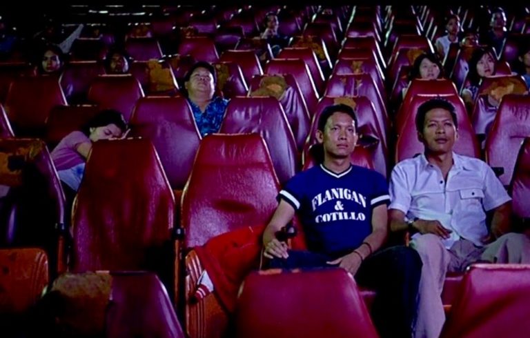 THAÏLANDE – POLITIQUE : Dans les salles de cinéma, le respect de la monarchie prend de nouvelles formes selon Nikkei Asia