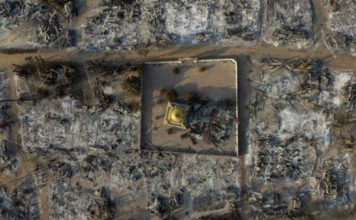 Village brulé en Birmanie