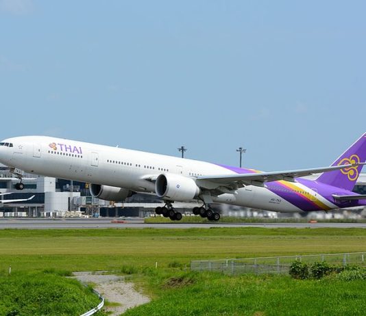 THAÏLANDE – AVIATION : Thai Airways reçoit deux nouveaux Boeing 777 en location Thai_Airways_Boeing_777