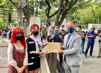 Thalu wang lése majesté Thaïlande