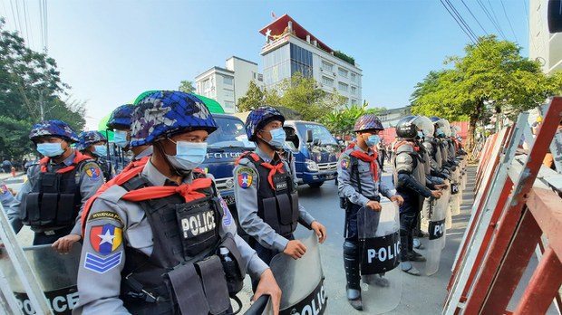 Birmanie police