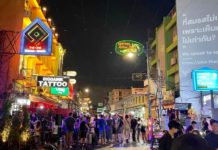 BANGKOK- TOURISME : Le nouvel an Thaïlandais fait prendre des couleurs au quartier de Khaosan kaosan road Bangkok