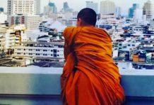 moine bouddhiste Thaïlande