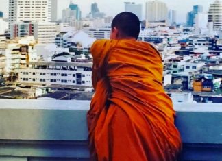 moine bouddhiste Thaïlande