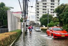 BANGKOK – INONDATIONS : L’administration métropolitaine de Bangkok installe des pompes face aux pluies abondantes Bangkok inondation