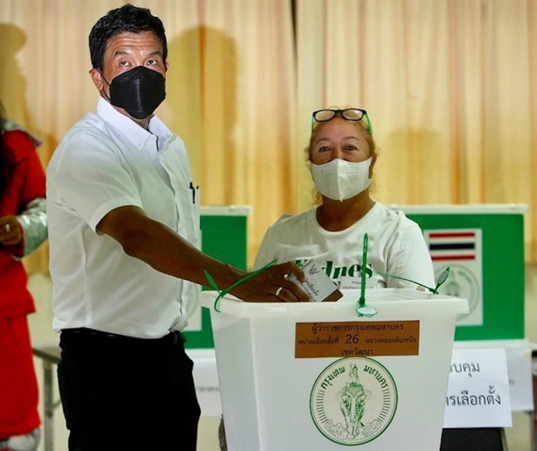 THAÏLANDE – POLITIQUE : Chadchart remporte l’élection au poste de gouverneur de Bangkok
