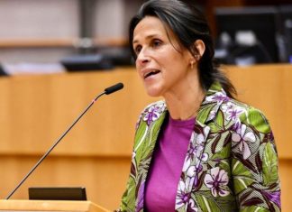 Chrysoula Zacharopoulou