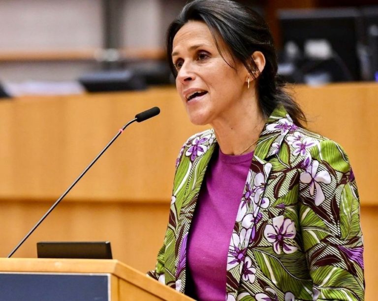 INDONÉSIE – FRANCE : La ministre de la francophonie s’est rendu dans l’archipel