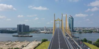 Pont Maha Vajiralongkorn Bangkok