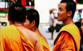 CAMBODGE – THAÏLANDE : Des moines cambodgiens «clandestins» arrêtés dans des temples thaïlandais Thaïlande moines