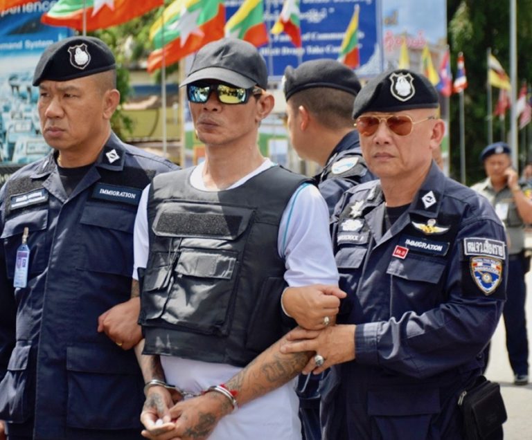 THAÏLANDE – BIRMANIE : Thawatchai Aomchompoo, suspecté de trafic de drogue a été extradé vers la Thaïlande